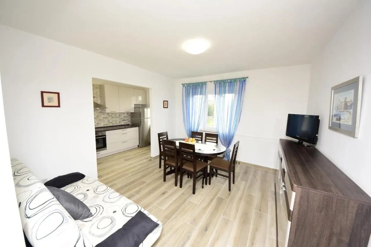 Apartments With A Parking Space Biograd Na Moru, Biograd - 5833 0*,